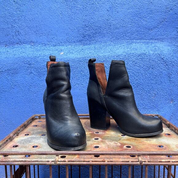 jeffrey campbell black leather block heel ankle bootie - Picture 2 of 11